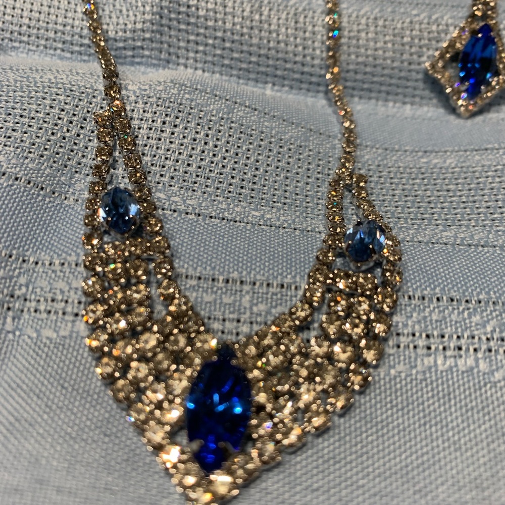 Elegant Blue Crystal Drop Earrings
